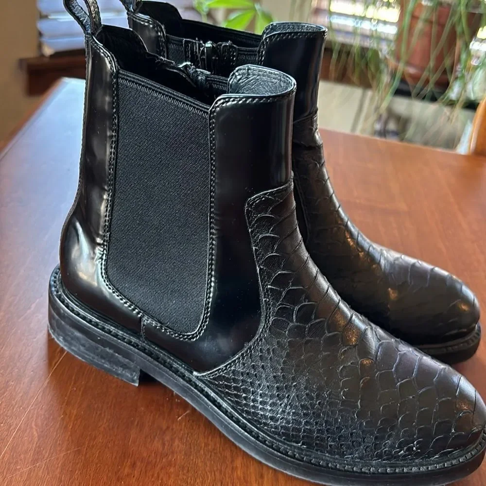 Jeffrey Campbell Edmond Chelsea Boot - 6.5
